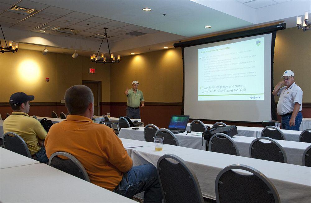 Holiday Inn Hotel & Suites Owatonna Ανέσεις φωτογραφία