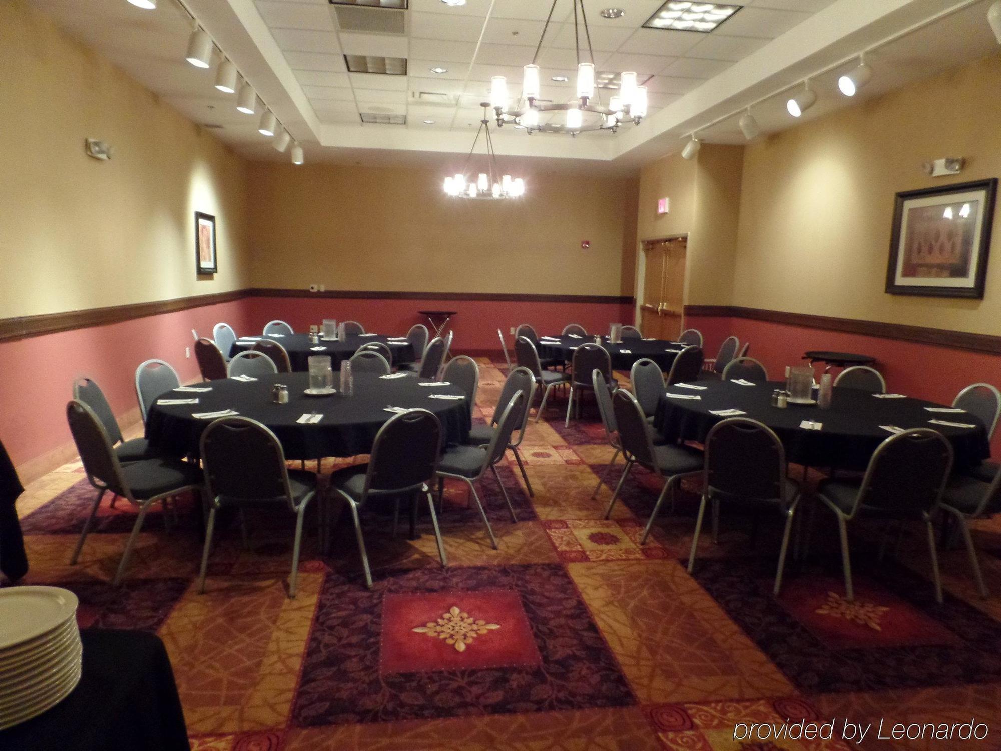 Holiday Inn Hotel & Suites Owatonna Εξωτερικό φωτογραφία