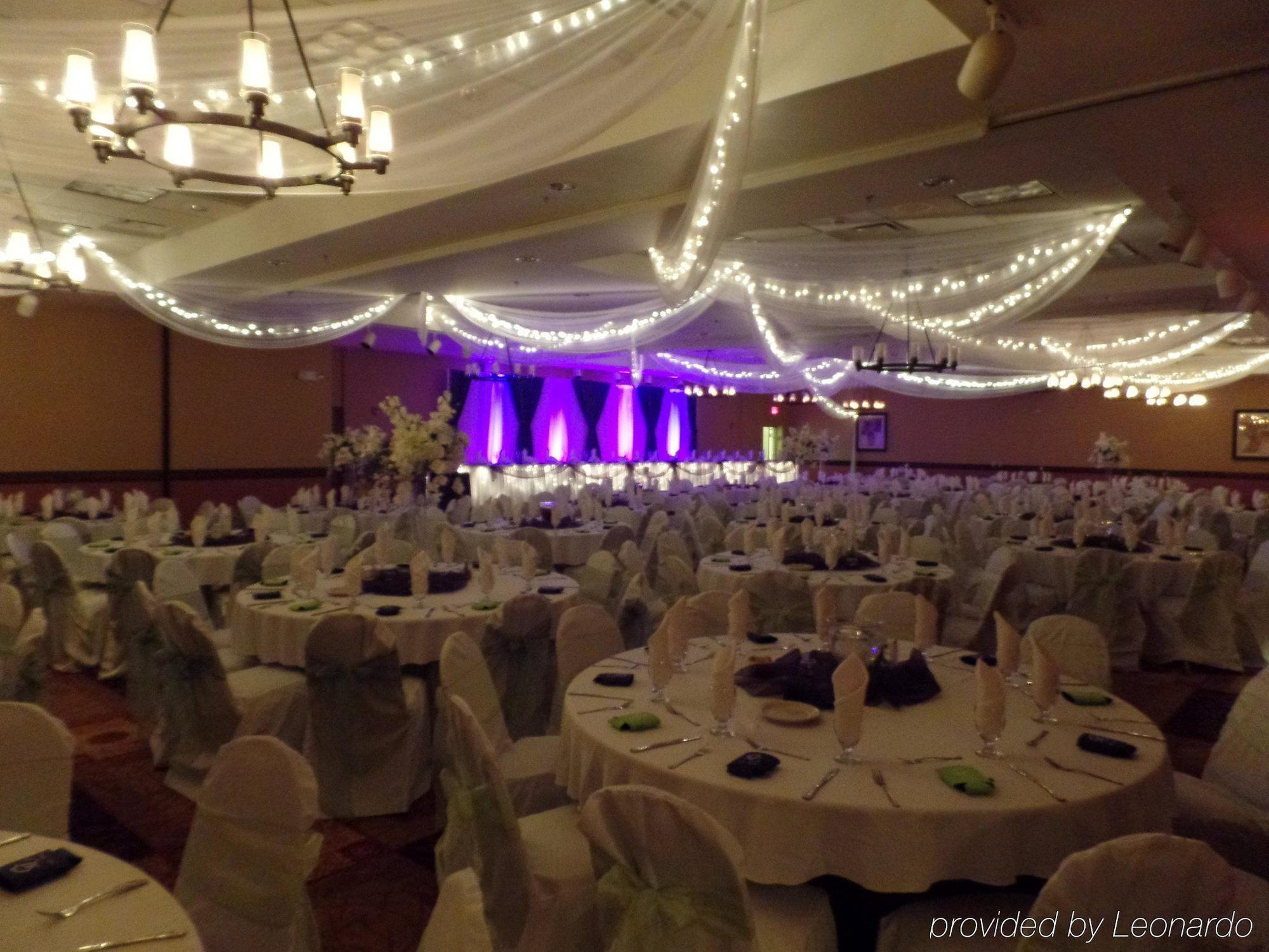 Holiday Inn Hotel & Suites Owatonna Εξωτερικό φωτογραφία