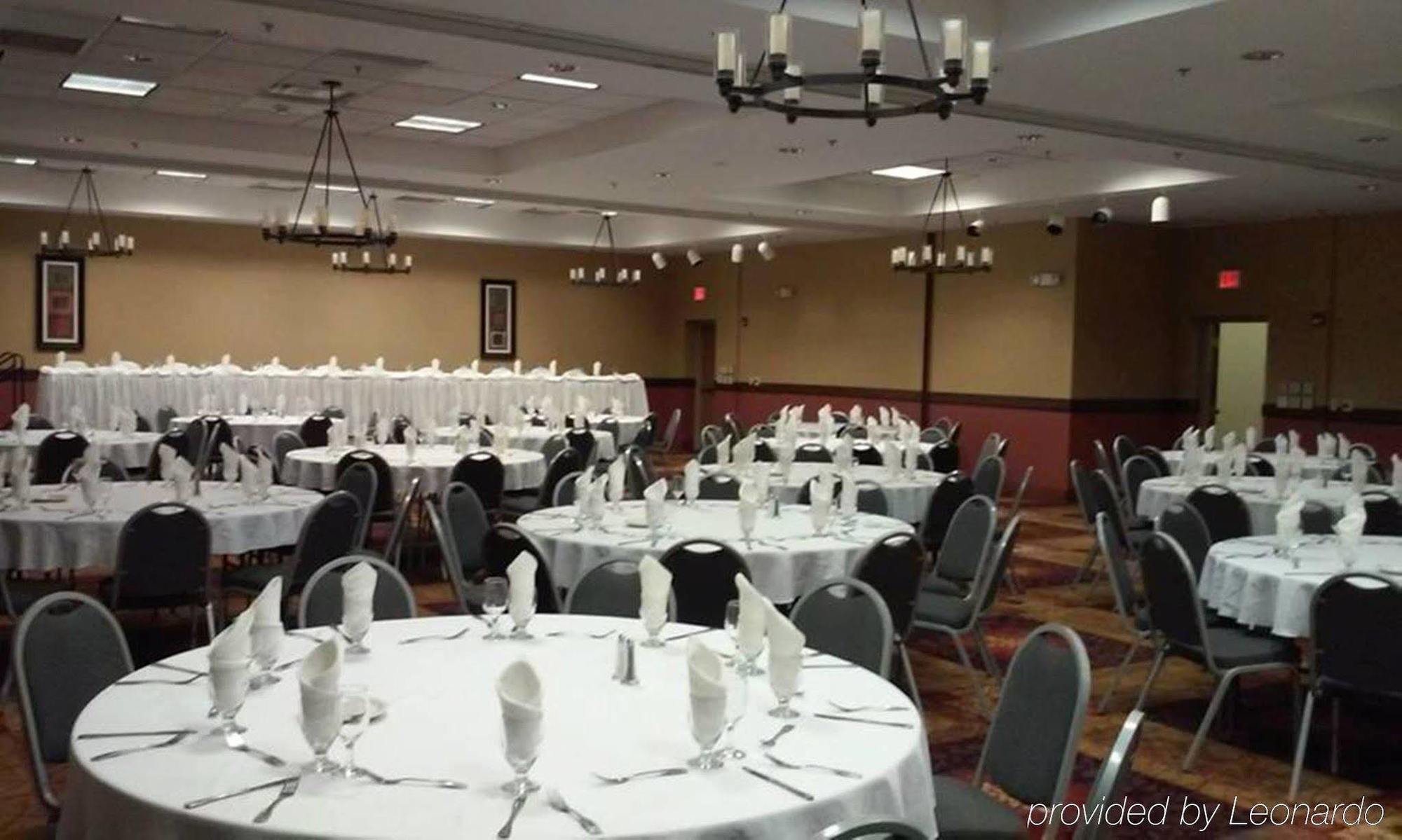 Holiday Inn Hotel & Suites Owatonna Εξωτερικό φωτογραφία