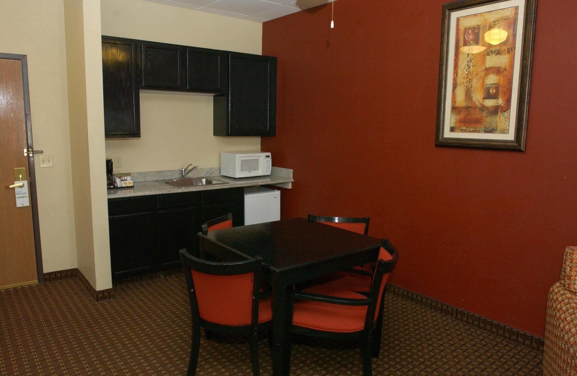 Holiday Inn Hotel & Suites Owatonna Εξωτερικό φωτογραφία