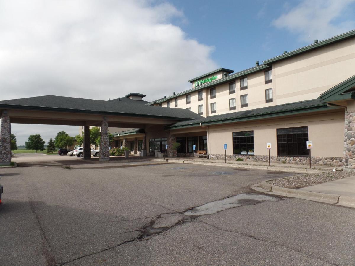 Holiday Inn Hotel & Suites Owatonna Εξωτερικό φωτογραφία