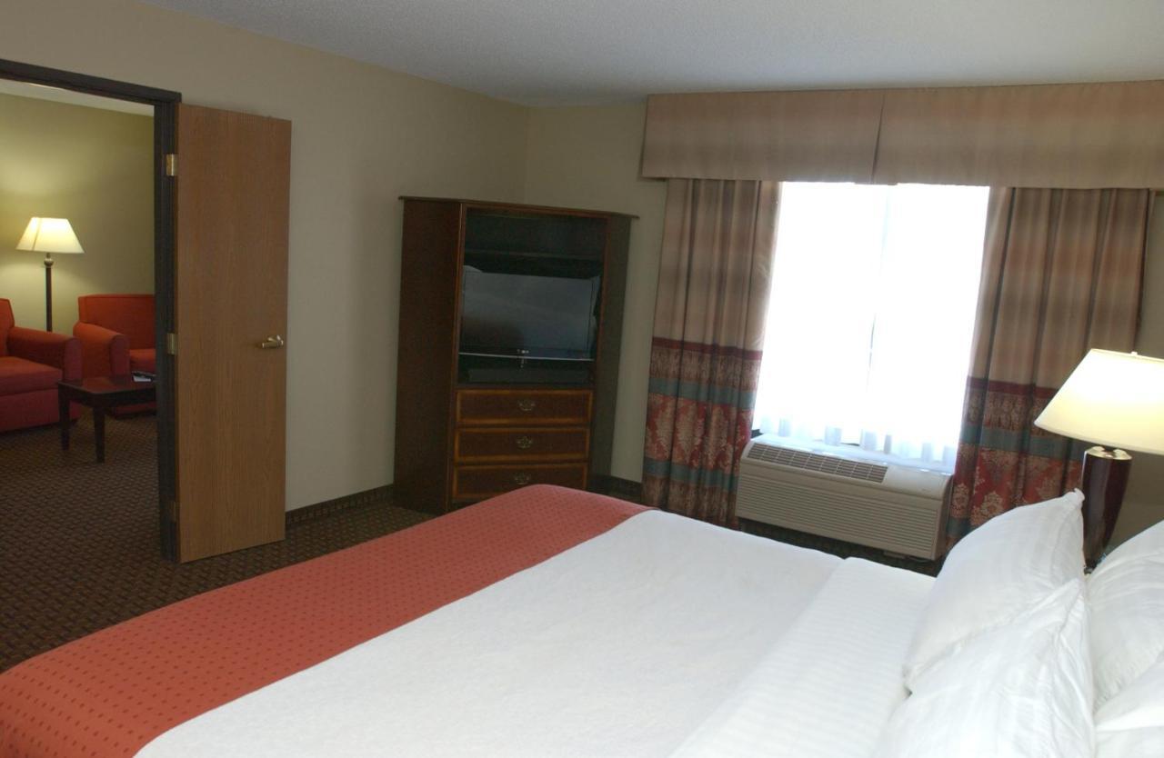 Holiday Inn Hotel & Suites Owatonna Εξωτερικό φωτογραφία