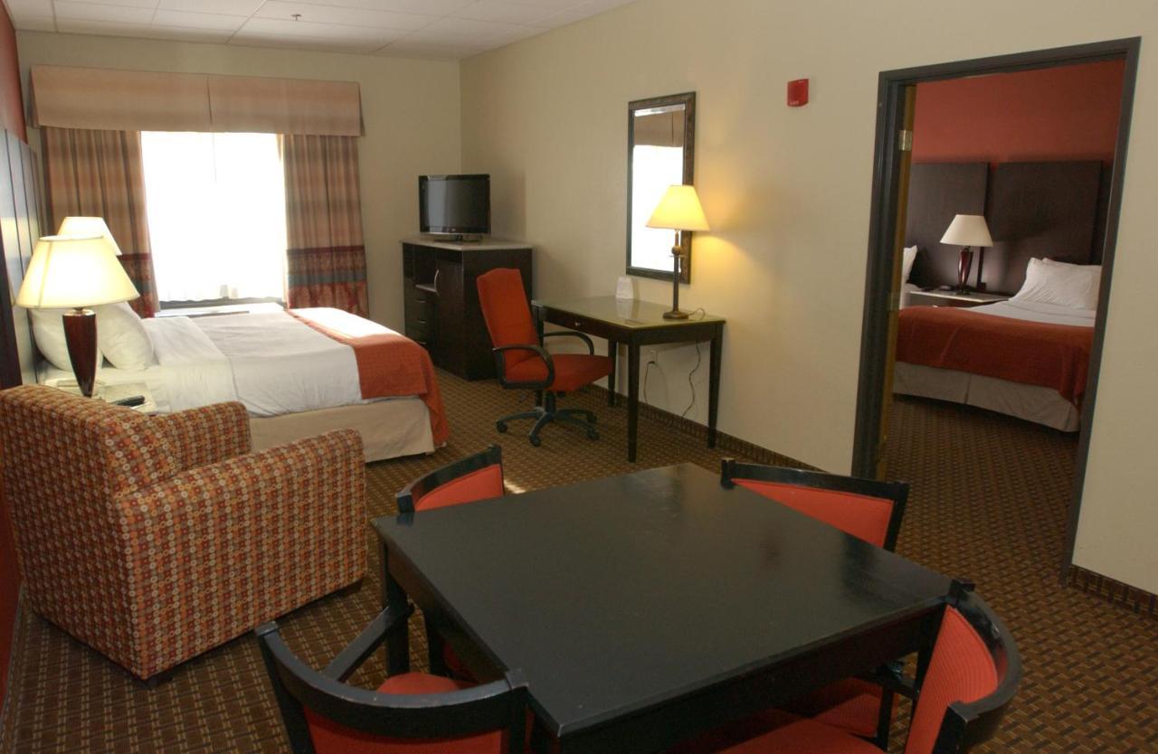Holiday Inn Hotel & Suites Owatonna Εξωτερικό φωτογραφία