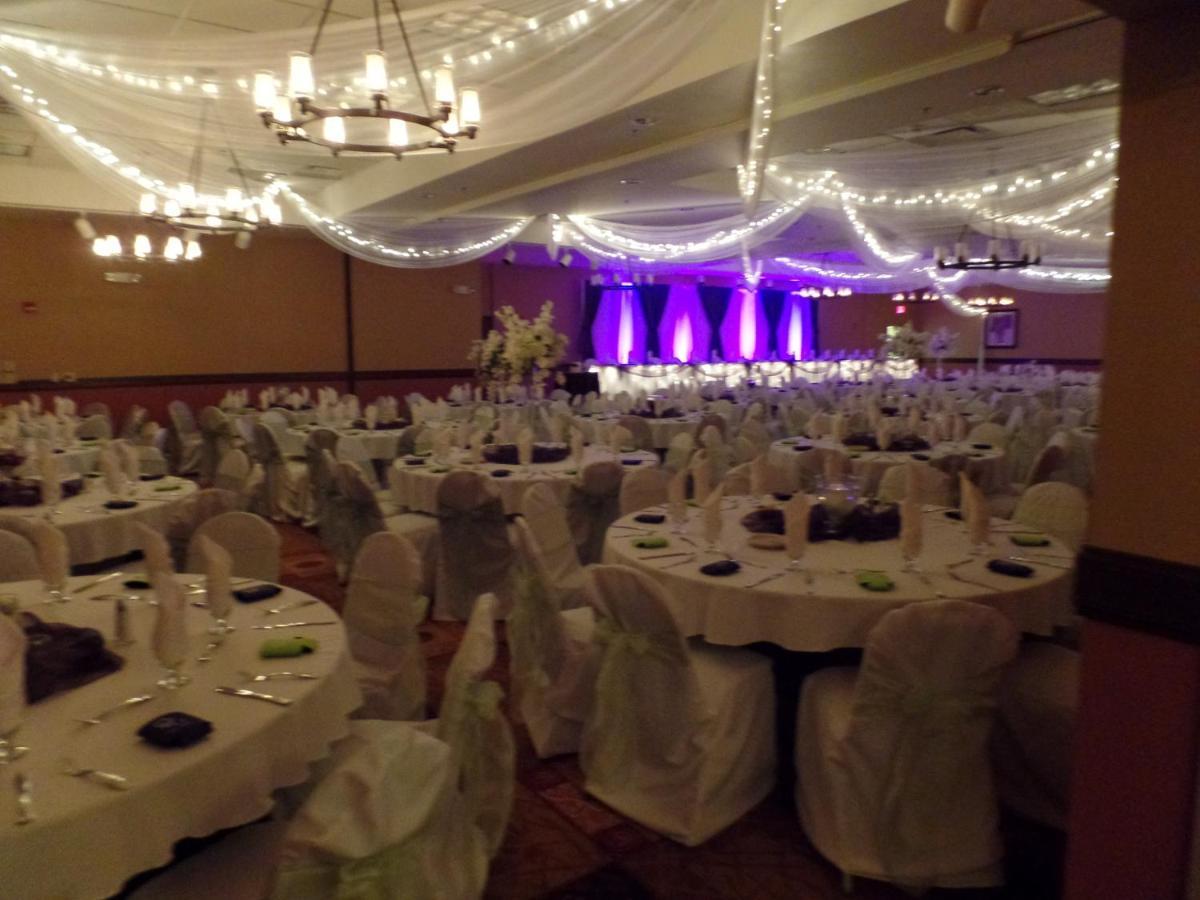 Holiday Inn Hotel & Suites Owatonna Εξωτερικό φωτογραφία
