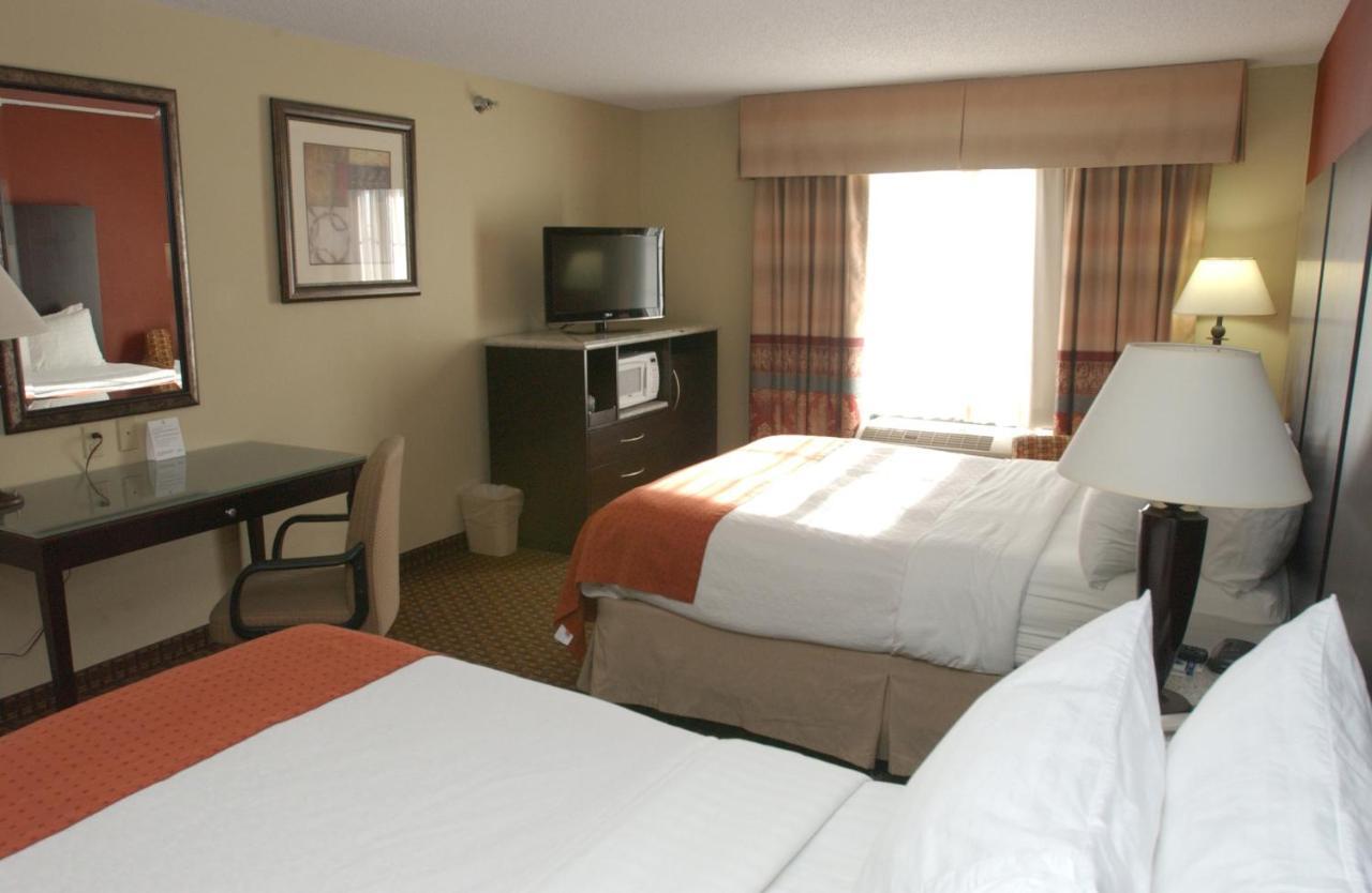 Holiday Inn Hotel & Suites Owatonna Δωμάτιο φωτογραφία